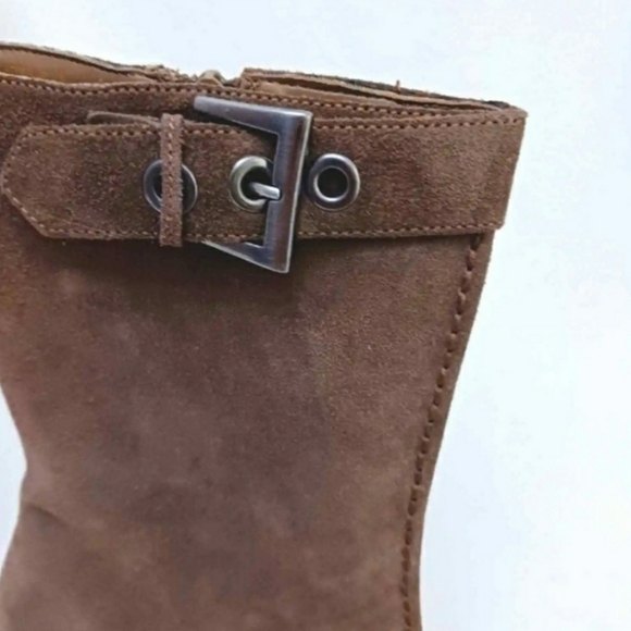 🎅 Christmas Clearance Sale - Mossimo Brown‎ Suede Boots. Size 9. - Picture 4 of 12
